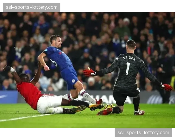 主场广播系统与裁判通讯设备发生信号干扰，导致一次任意球快攻被哨声意外中断