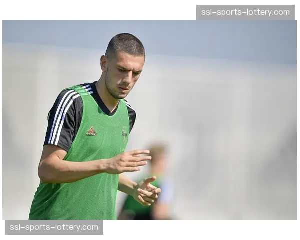 美因茨队长巴尔科克训练中肌肉拉伤，预计缺席四周